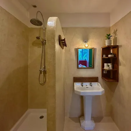 La Casa De Frida Charme & Poesie 나르본